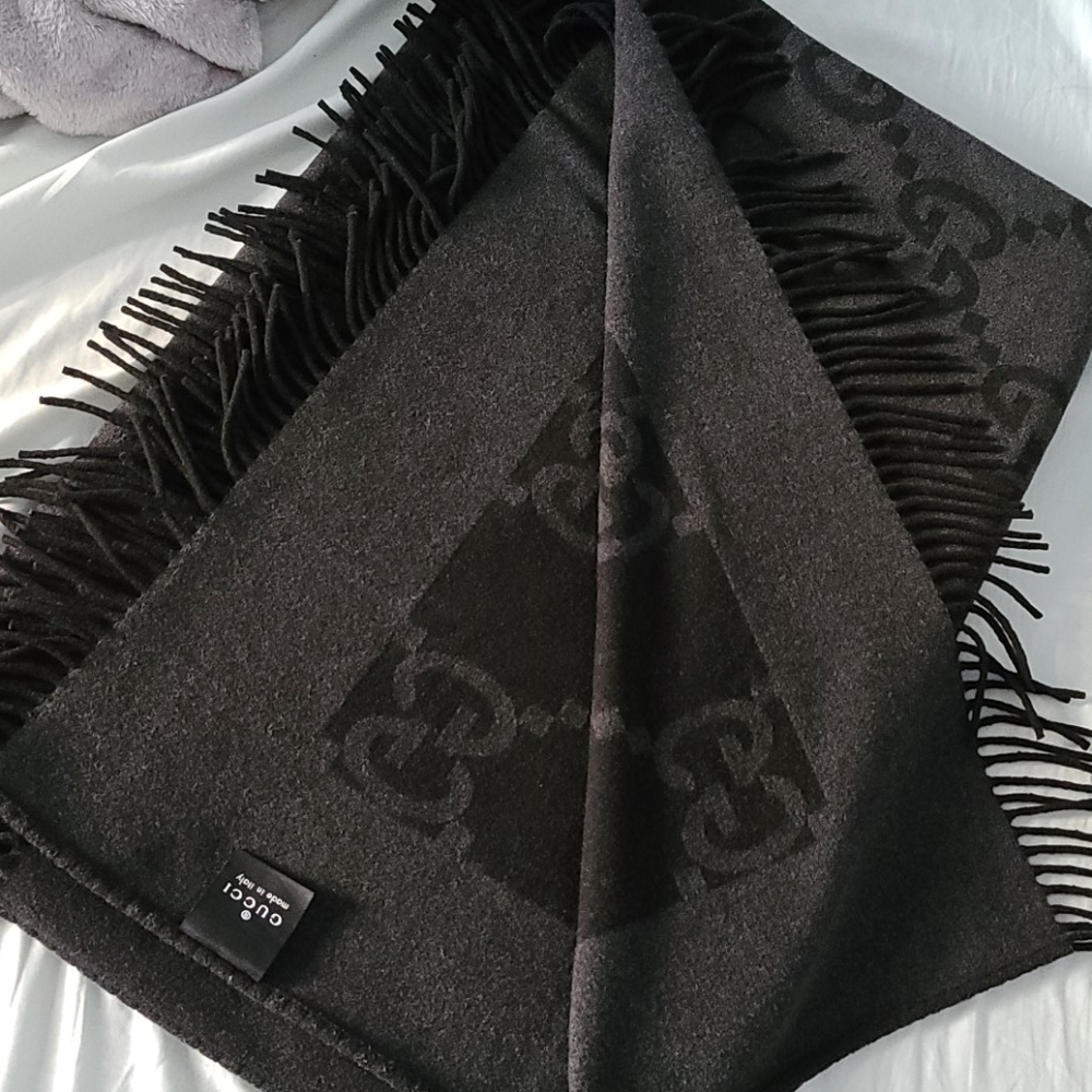 Gucci wool throw blanket